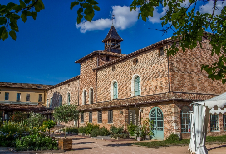 Villages et châteaux, un patrimoine riche et fascinant, à découvrir lors de votre séjour au camping le Renom en région Auvergne-Rhône-Alpes, dans l’Ain