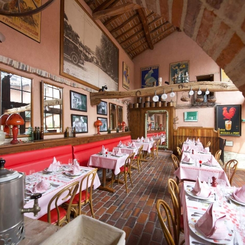 Salle de l’auberge du restaurant de Georges Blanc à Vonnas